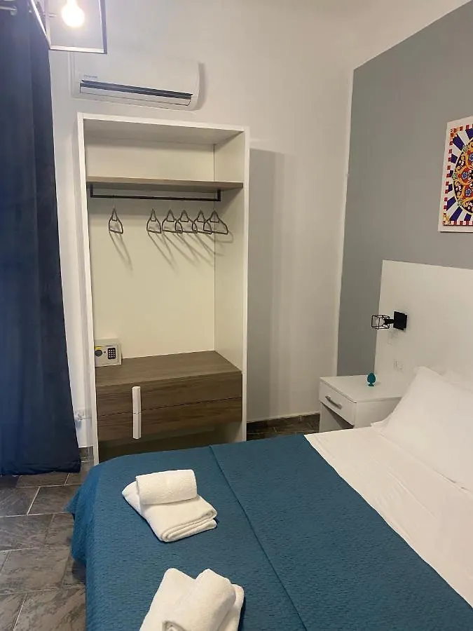 La Querencia Hotel Palermo 2*,  Italien